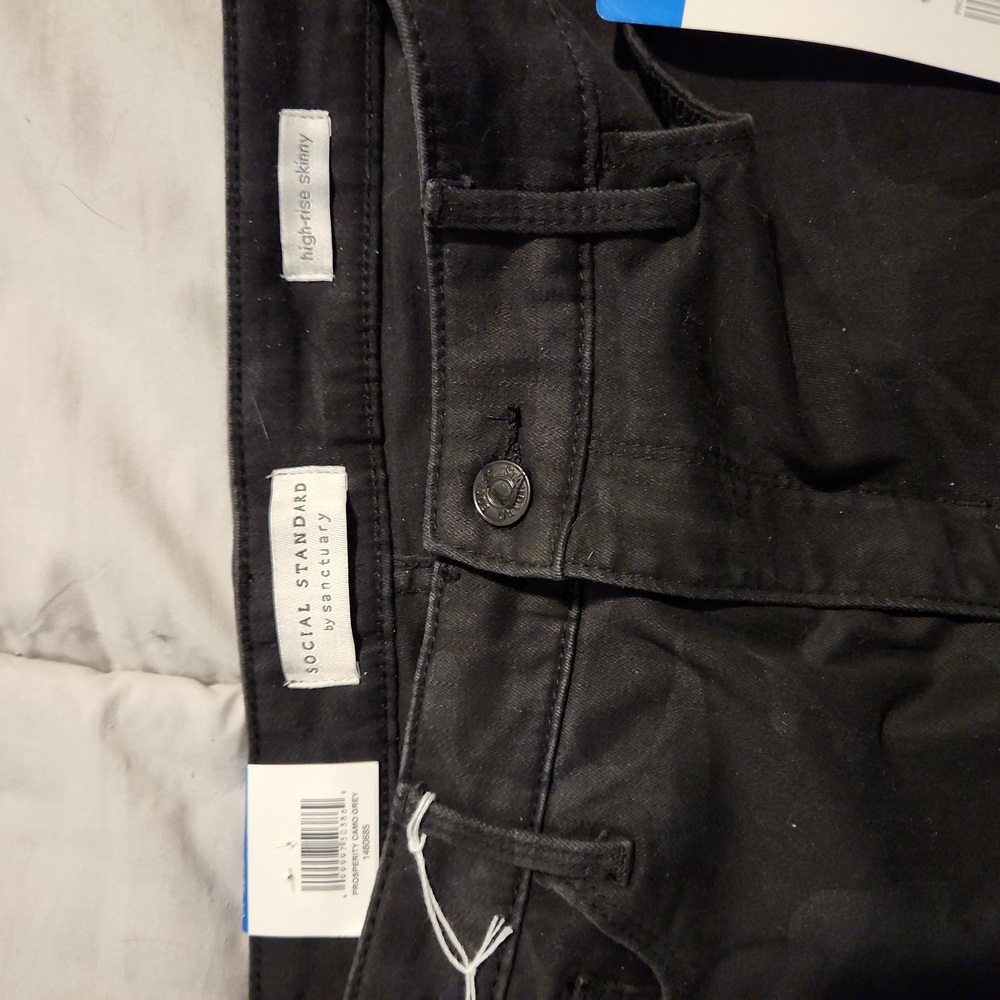 Jeans - Picture 7 of 7